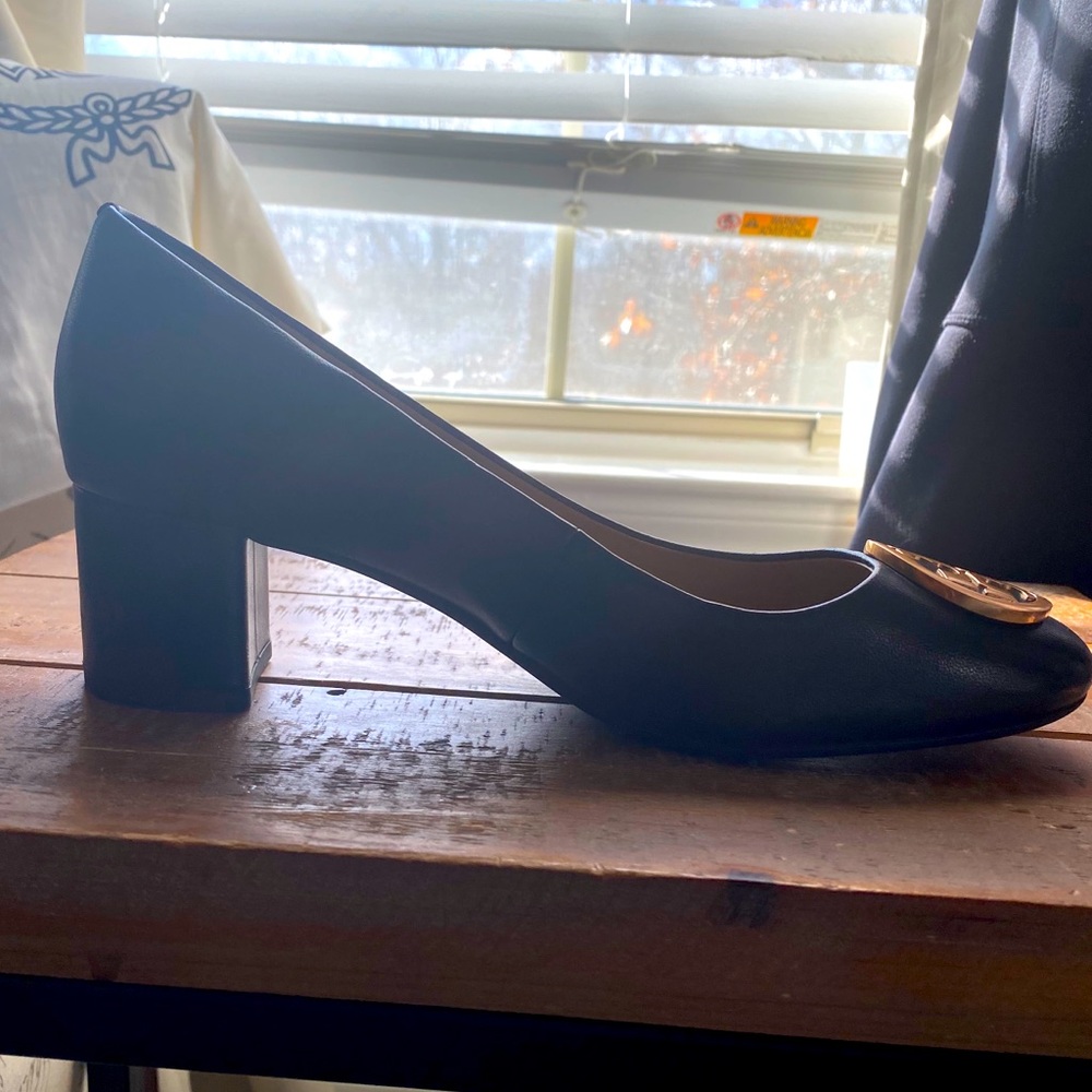 Tory Burch black pump